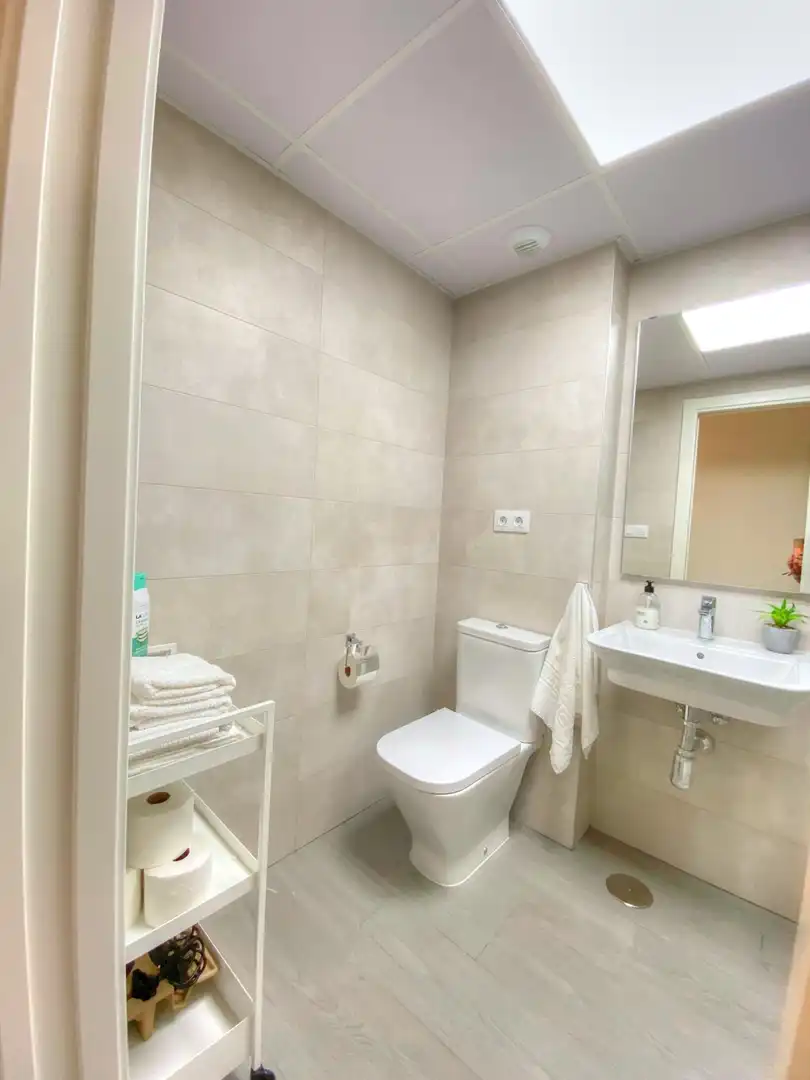 Badezimmer von Wohnungen zur Miete in Vélez-Málaga mit Möbliert und Gemeinschaftspool