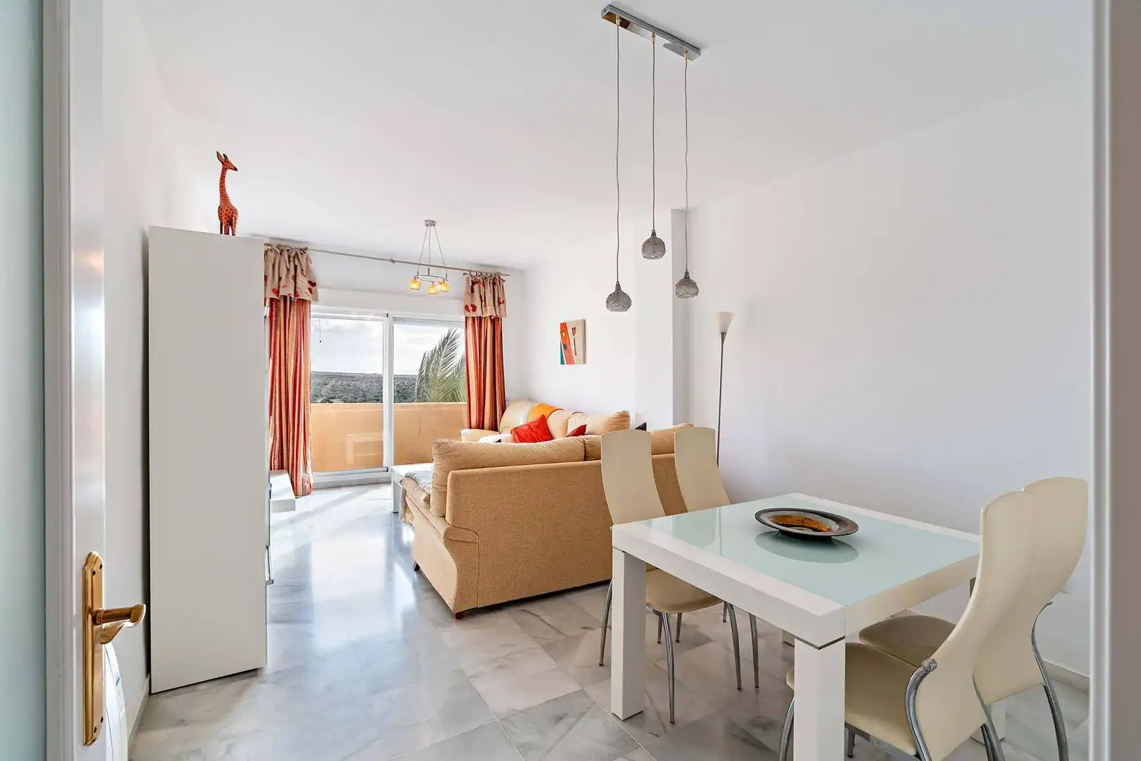 Vista exterior de Piso en venta en Almería con Jardín privado, Terraza y Trastero