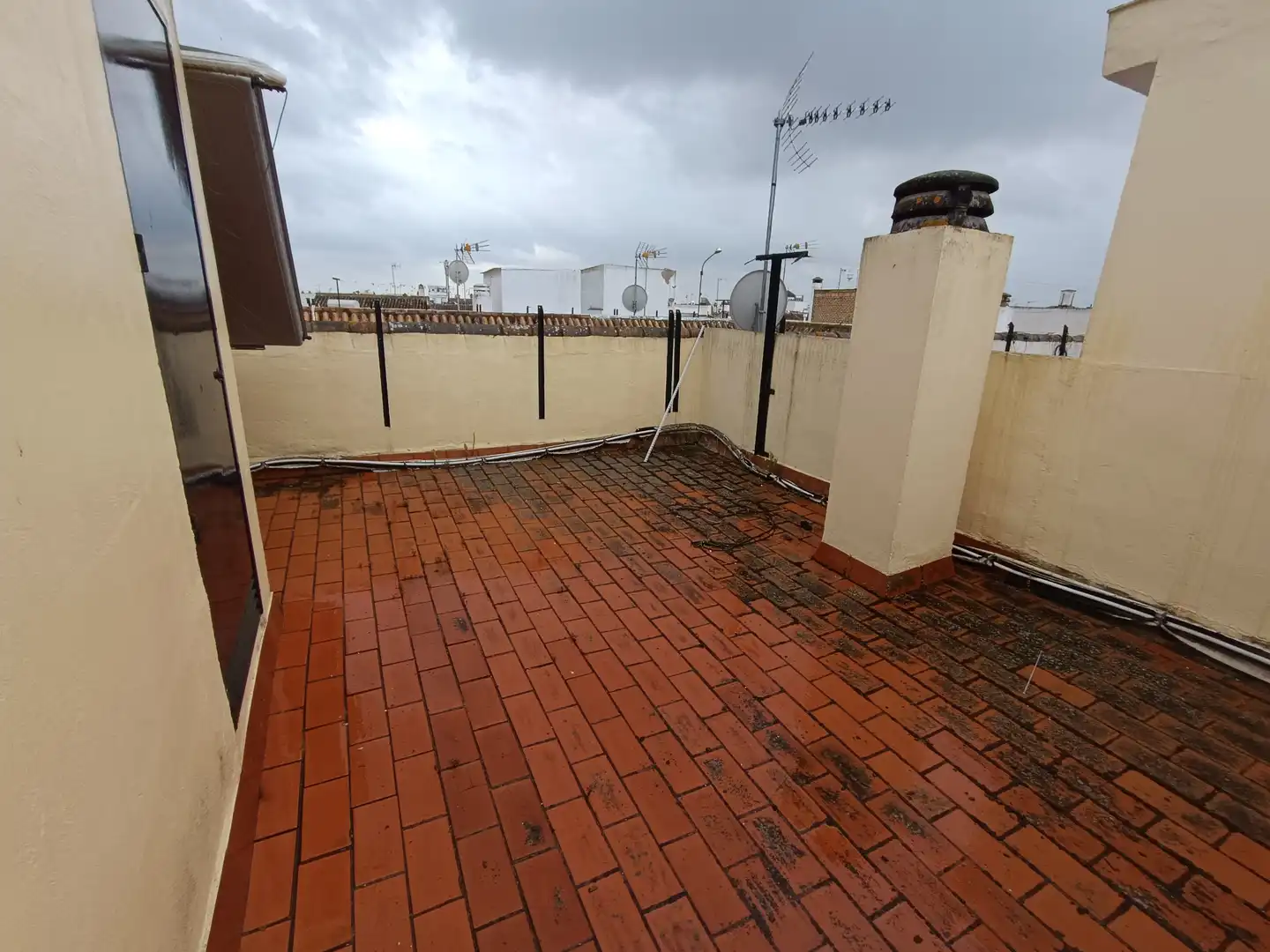 Casa adosada en venta en Brenes