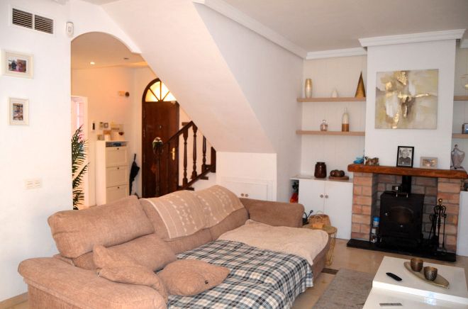 Living room of Single-family semi-detached for sale in Estepona  with Air Conditioner, Furnished and Internet