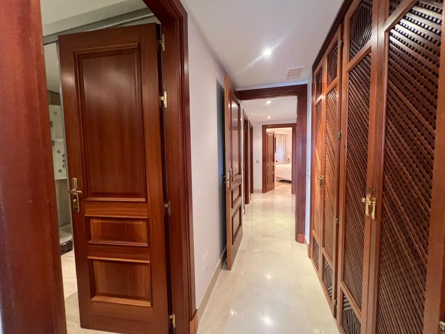 Flat for sale in Estepona  with Air Conditioner, Private garden and Terrace