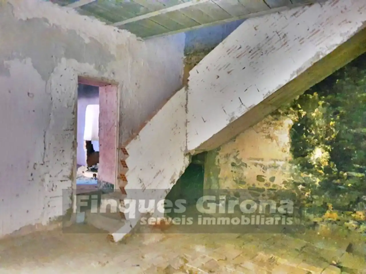 Houses for sale in Quart  with Private garden
