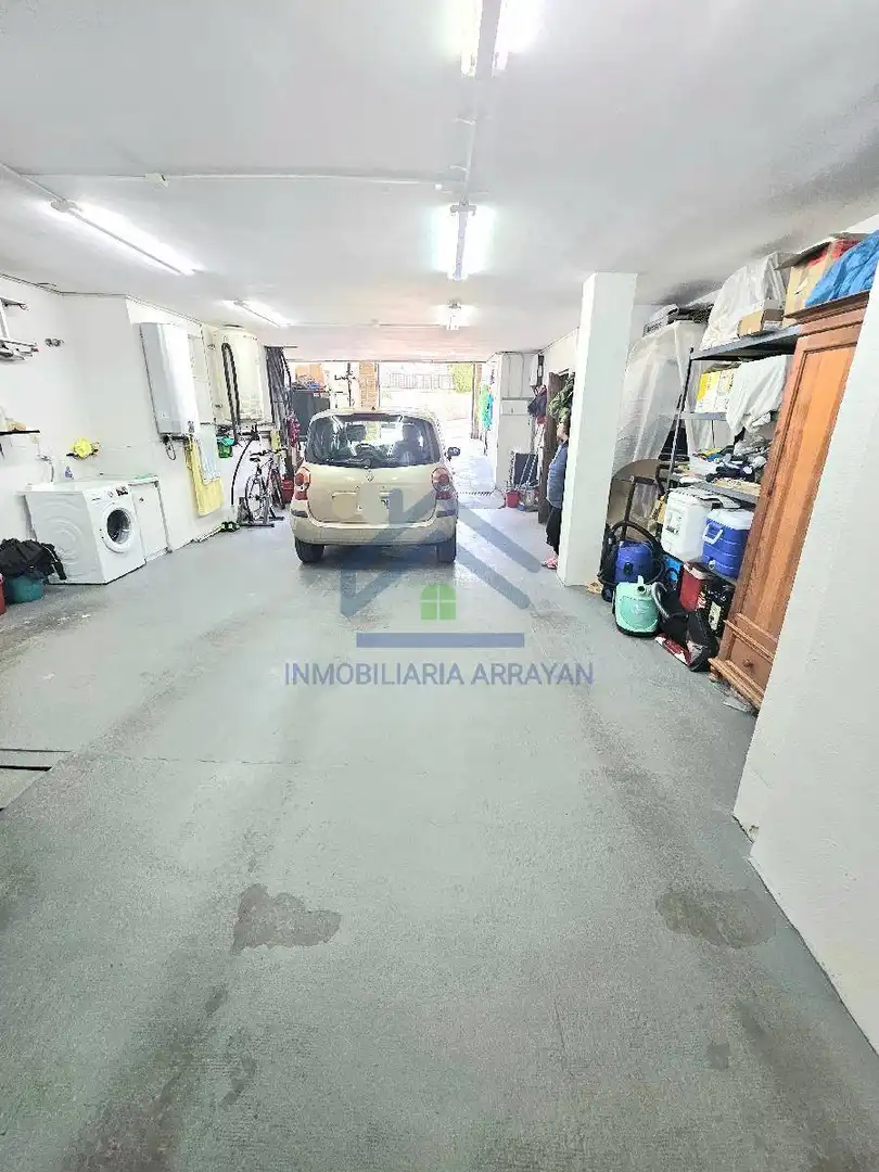 Parking de Casa o chalet en venta en Ogíjares con Aire acondicionado, Calefacción y Jardín privado