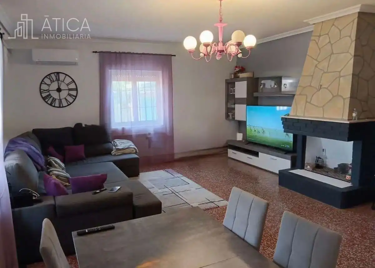 Detached house with pool for sale in Calzada de Valdunciel, imagen 8