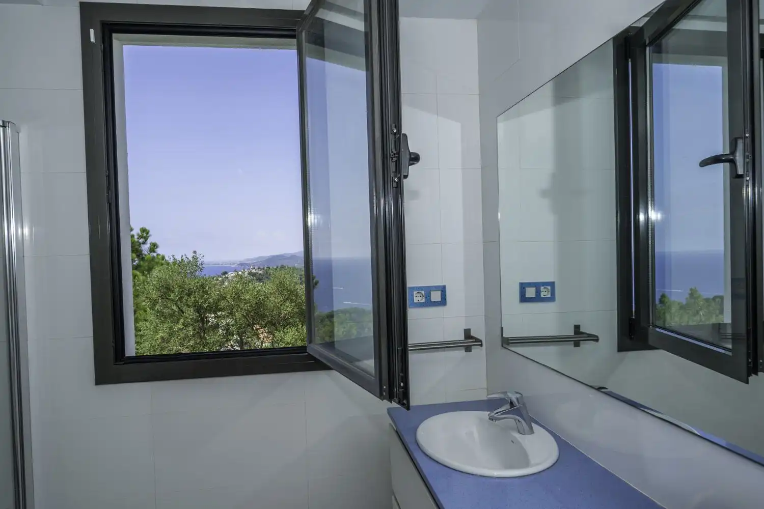 Baño de Casa o chalet en venta en Lloret de Mar con Calefacción, Terraza y Trastero