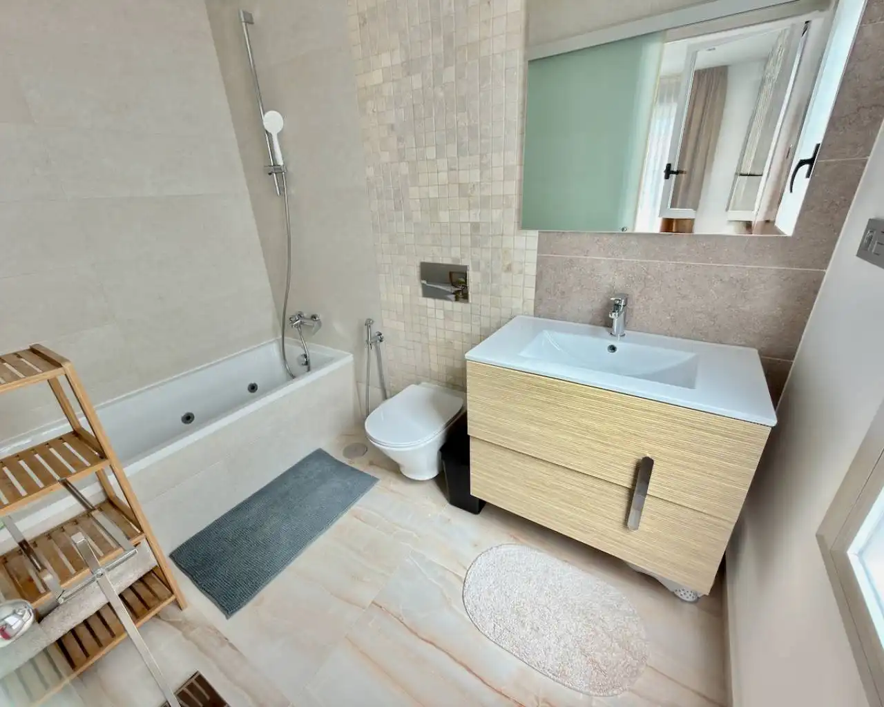 Bany de Casa o xalet en venda en Rojales amb Aire condicionat, Jardí privat i Terrassa