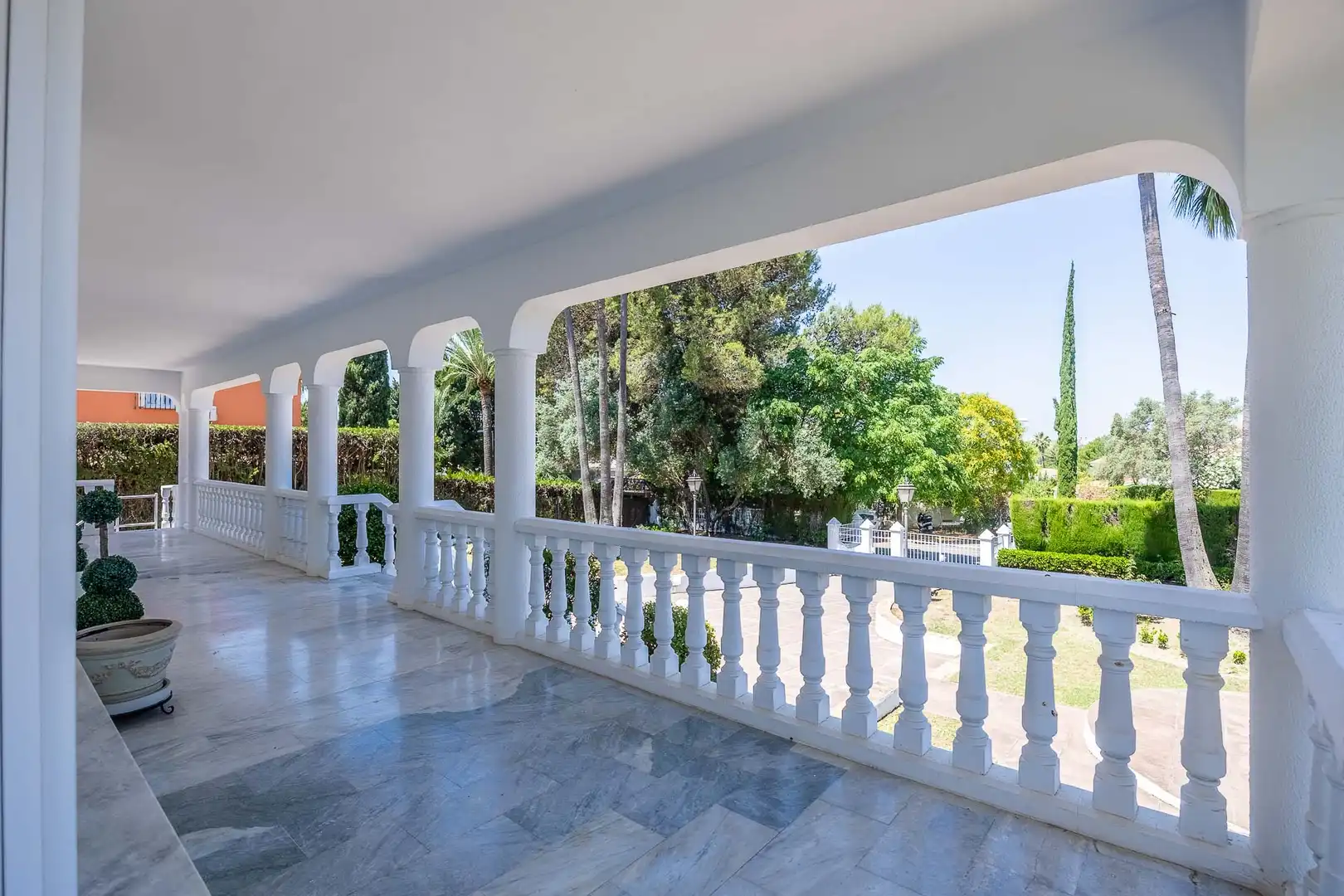 Terrassa de Casa o xalet en venda en Mairena del Aljarafe amb Aire condicionat, Jardí privat i Terrassa