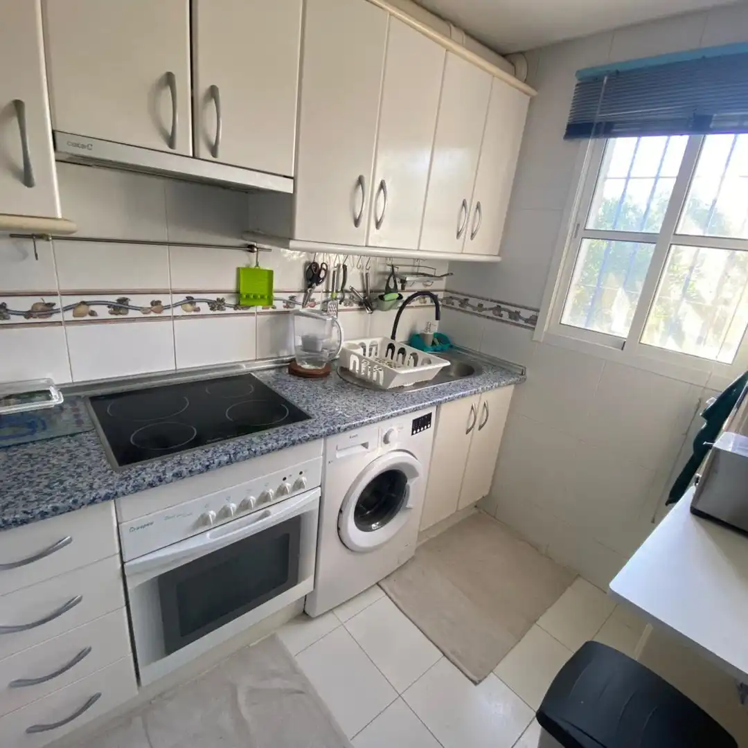 Cuina de Apartament en venda en Mijas amb Aire condicionat, Terrassa i Moblat