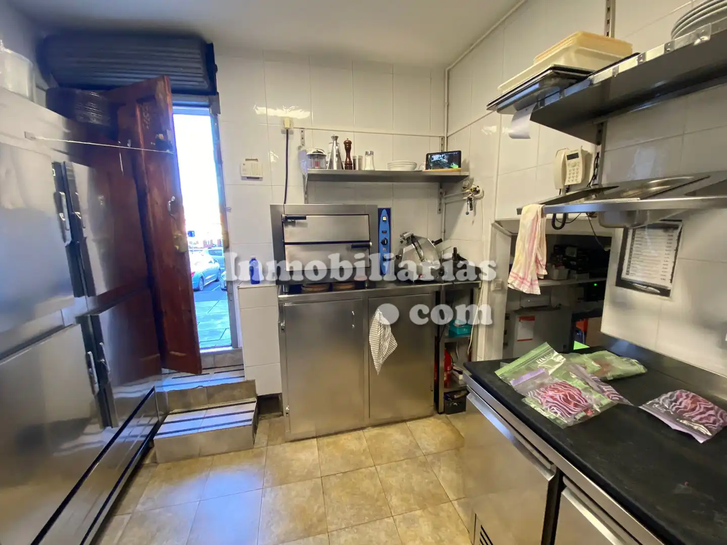 Cuina de Local en venda en Muskiz amb Aire condicionat, Calefacció i Terrassa