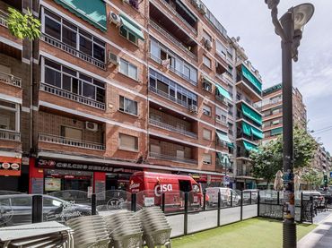 Piso con ascensor en venta en Calle Pedro Antonio de Alarcón