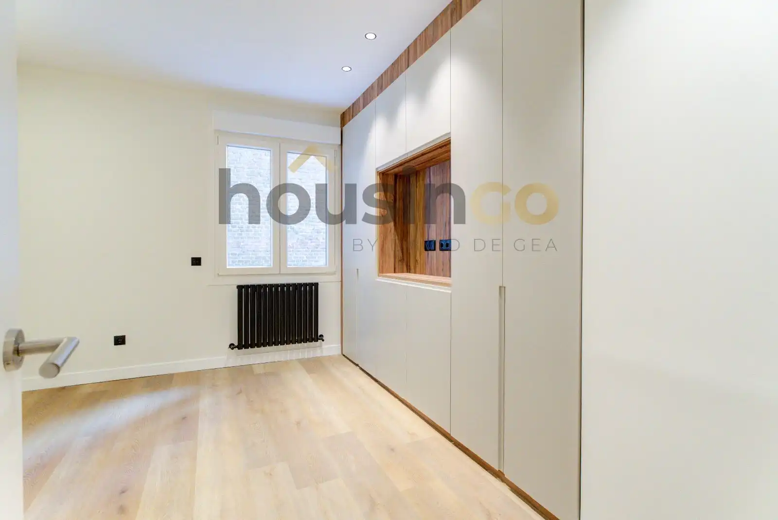 Flat for sale in Madrid  with Air Conditioner, Heating and Oven