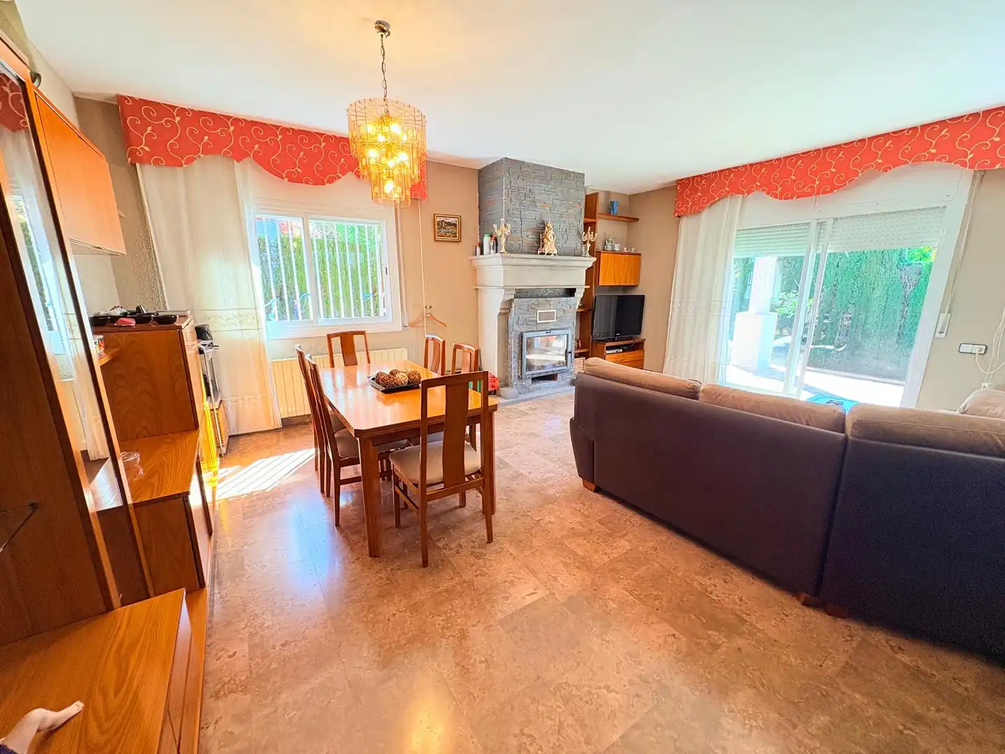 Sala de estar de Casa o chalet en venta en Pallejà con Aire acondicionado, Calefacción y Jardín privado