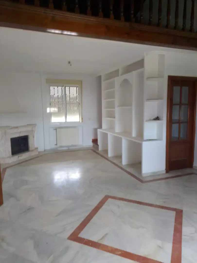 Casa o chalet en venta en Dos Hermanas con Jardín privado, Terraza y Balcón