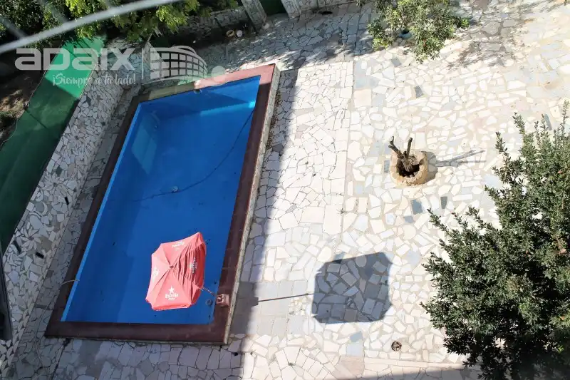 Piscina de Edifici en venda en Poleares