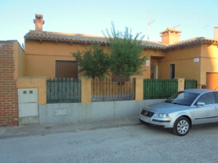 Exterior view of Single-family semi-detached for sale in Velada