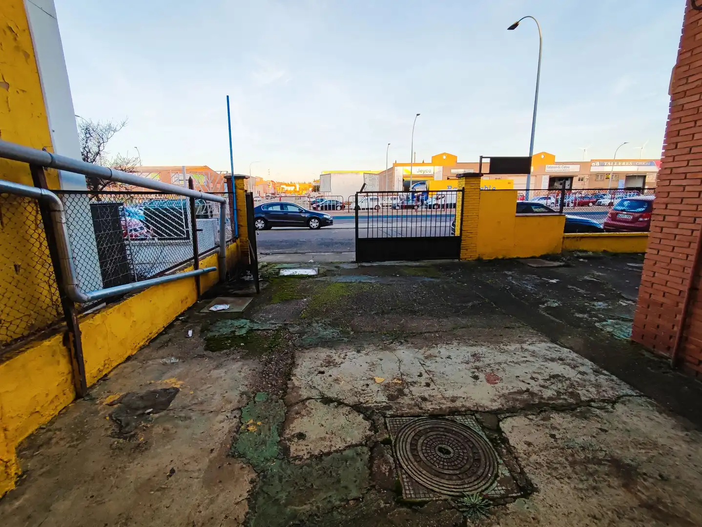 Exterior view of Industrial buildings for rent in Palencia