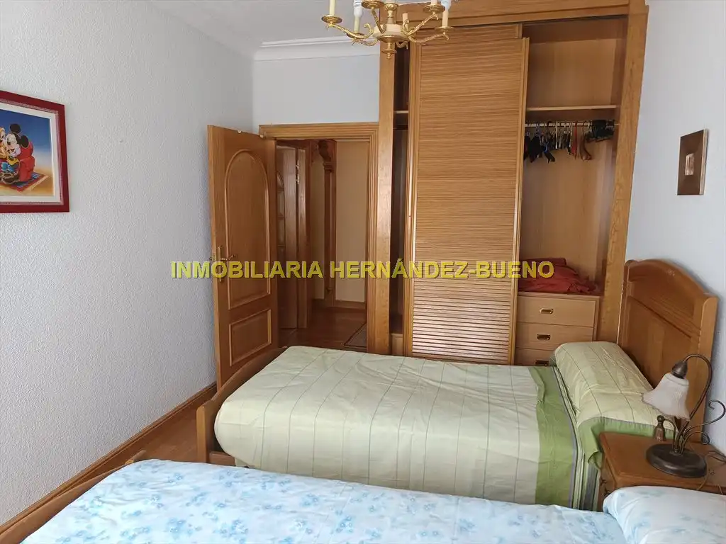 Habitación de Piso de alquiler en Salamanca con Calefacción, Amueblado y Balcón