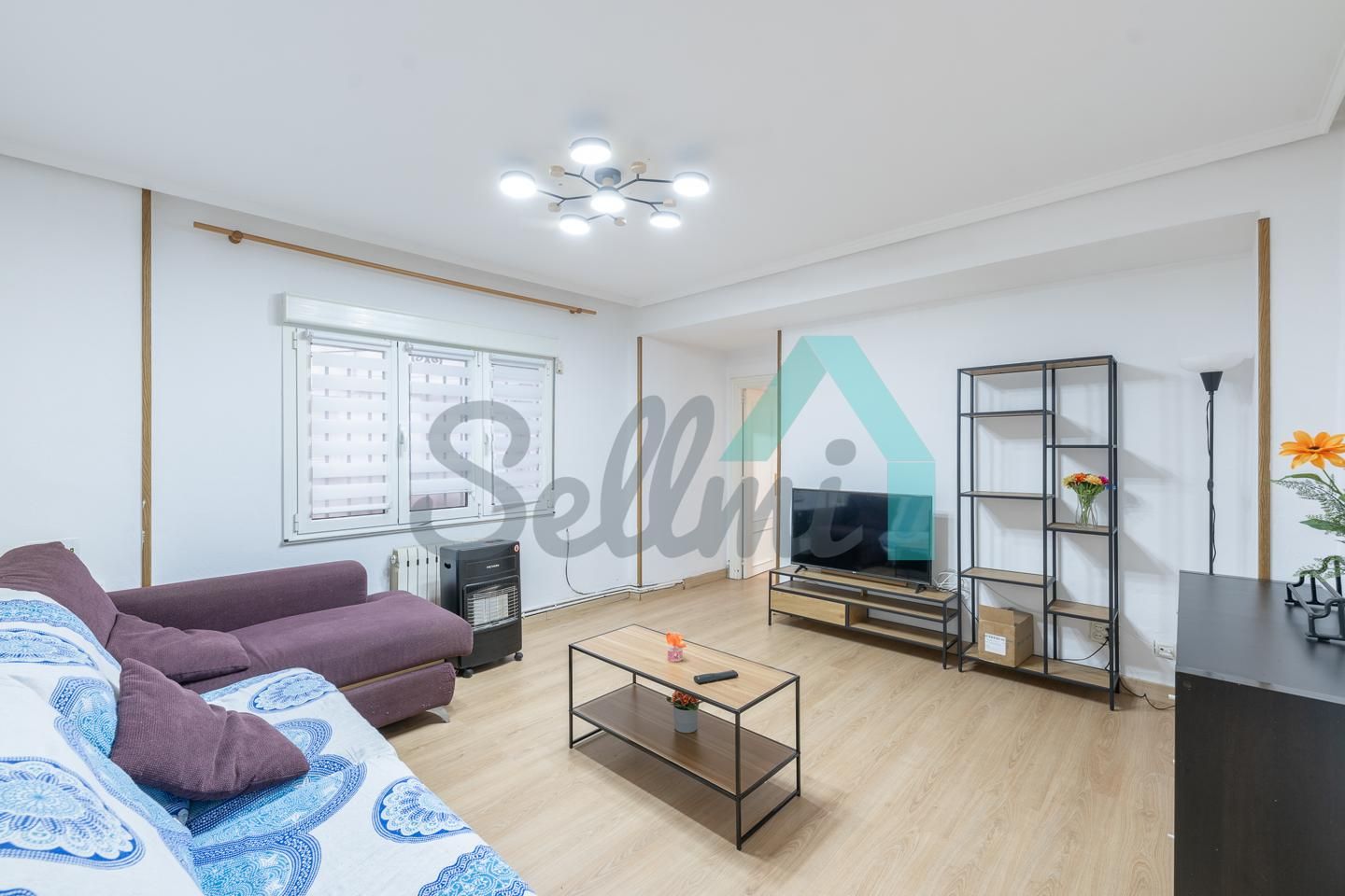 Living room of Flat for share in Oviedo   with Heating, Terrace and Furnished