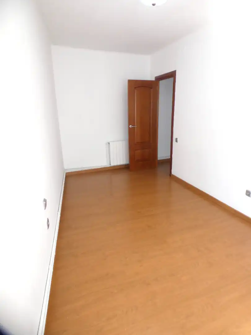 Piso en venta en Terrassa con Calefacción, Parquet y Horno
