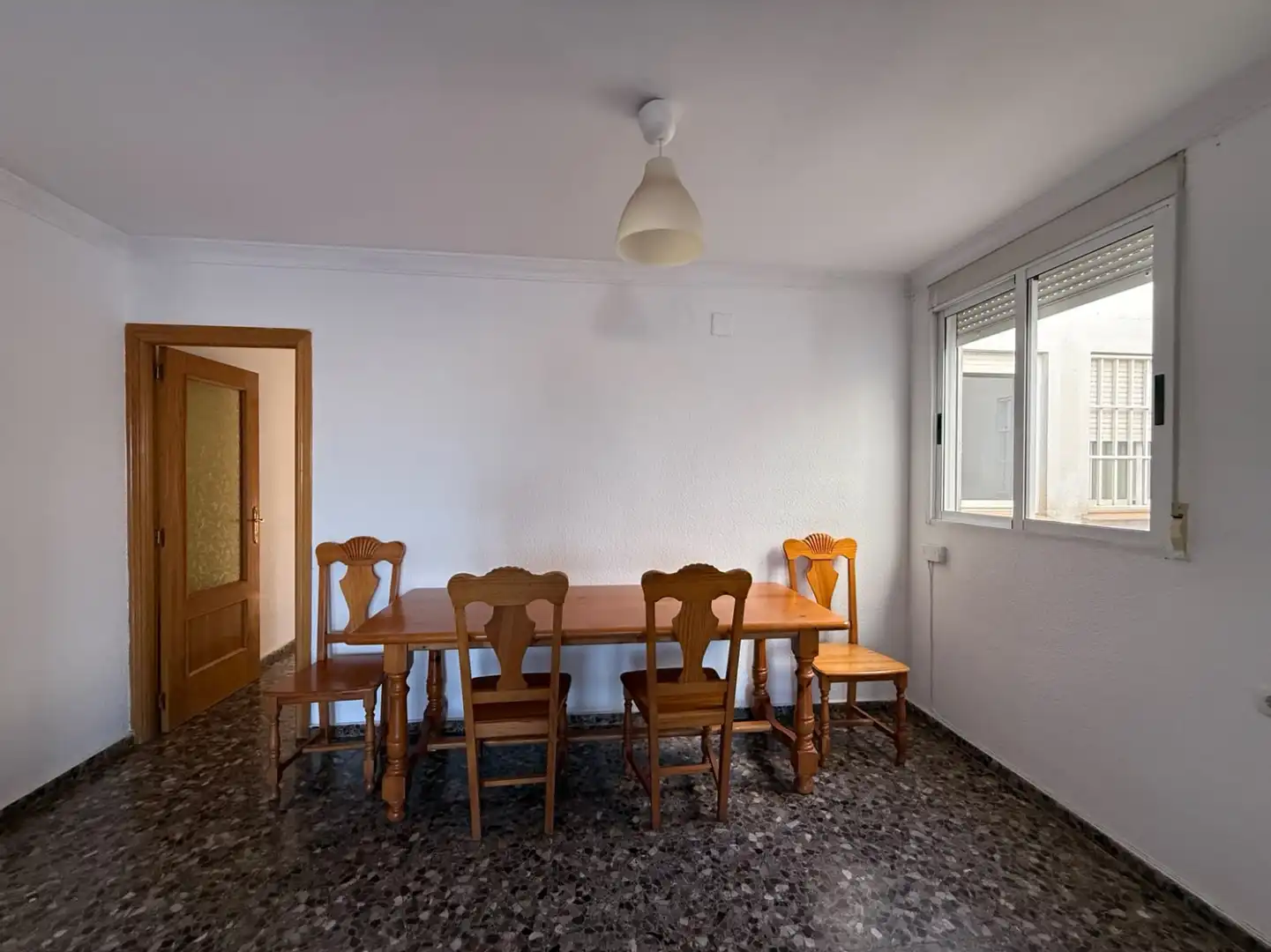 Esszimmer von Wohnung zur Miete in Chiva mit Klimaanlage und Terrasse