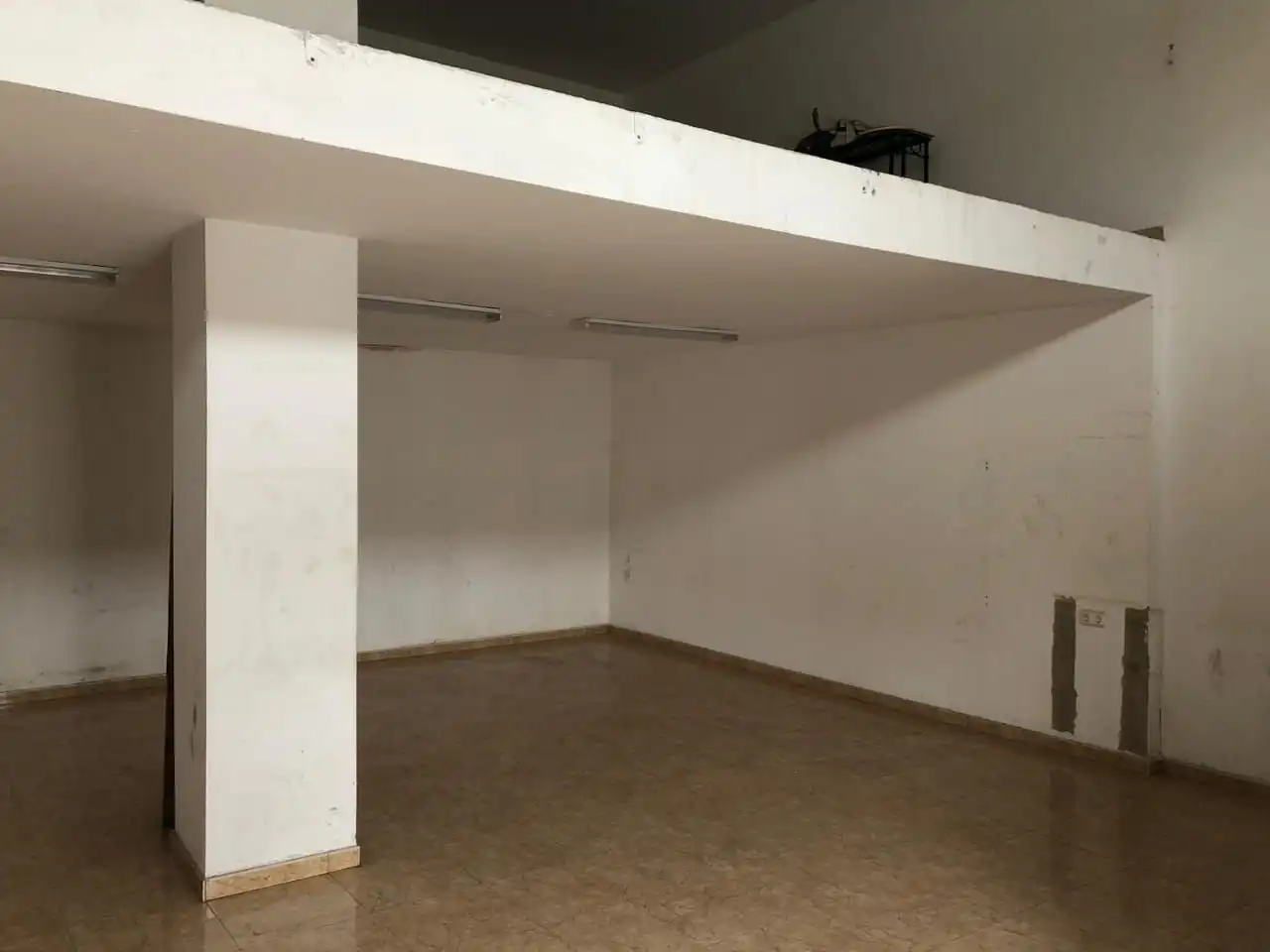 Local en venta en Melilla