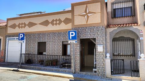 Foto 3 de Casa o xalet en venda a Calle Giralda, Santa María del Águila, El Ejido