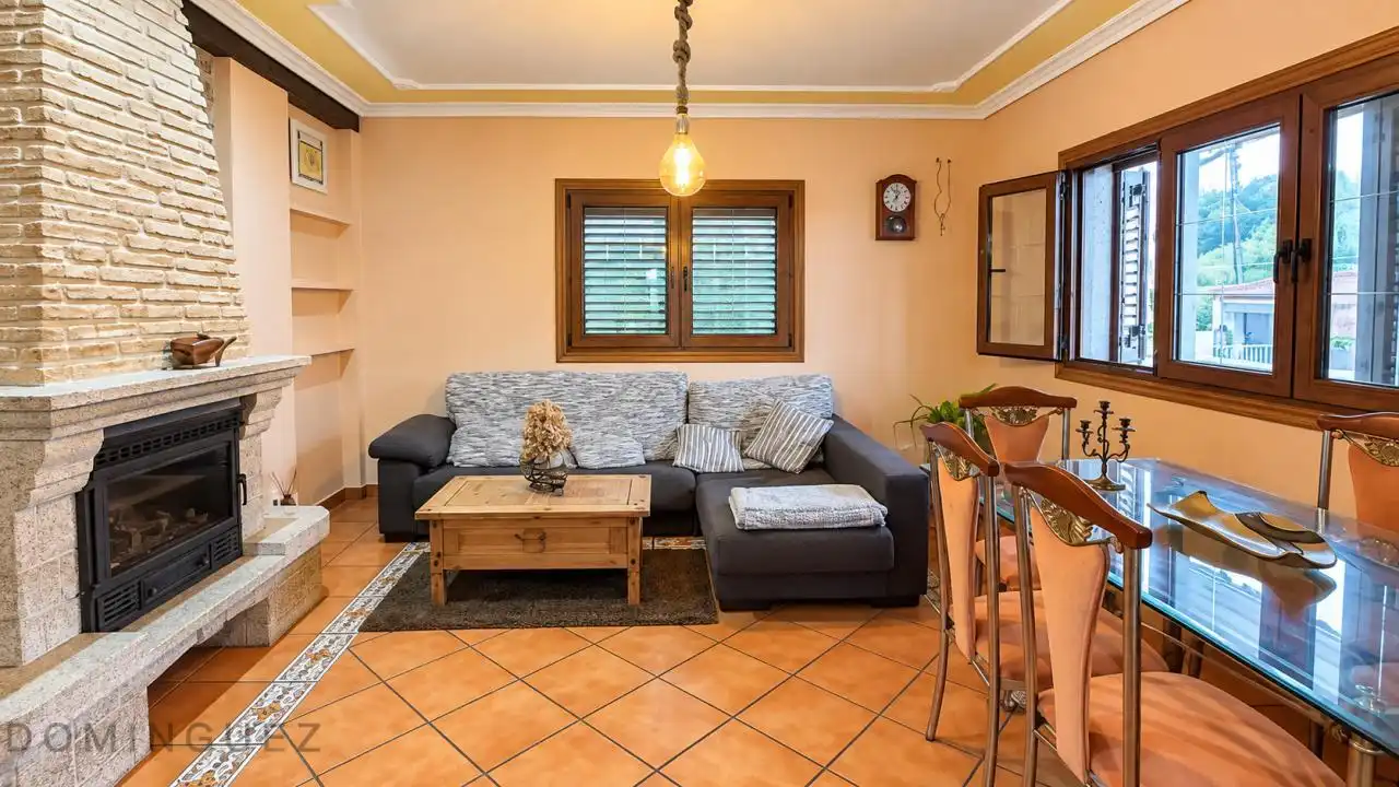 Chalet con piscina en venta en Redondela, imagen 3