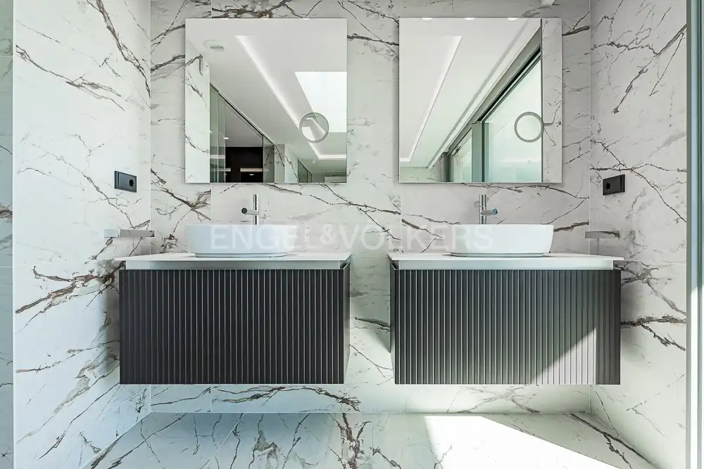 Baño de Casa o chalet en venta en Barcelona con Aire acondicionado, Calefacción y Jardín privado