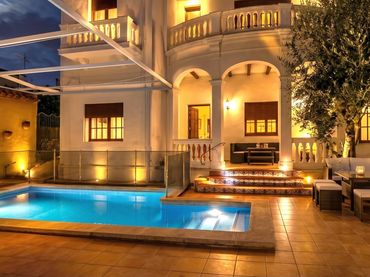 Baixos amb piscina en venda a Ponent