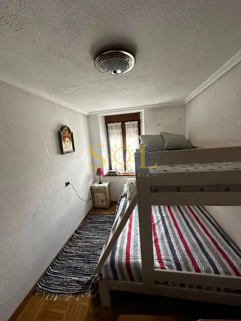 Habitación de Casa o chalet en venta en Cabrillanes con Calefacción y Jardín privado