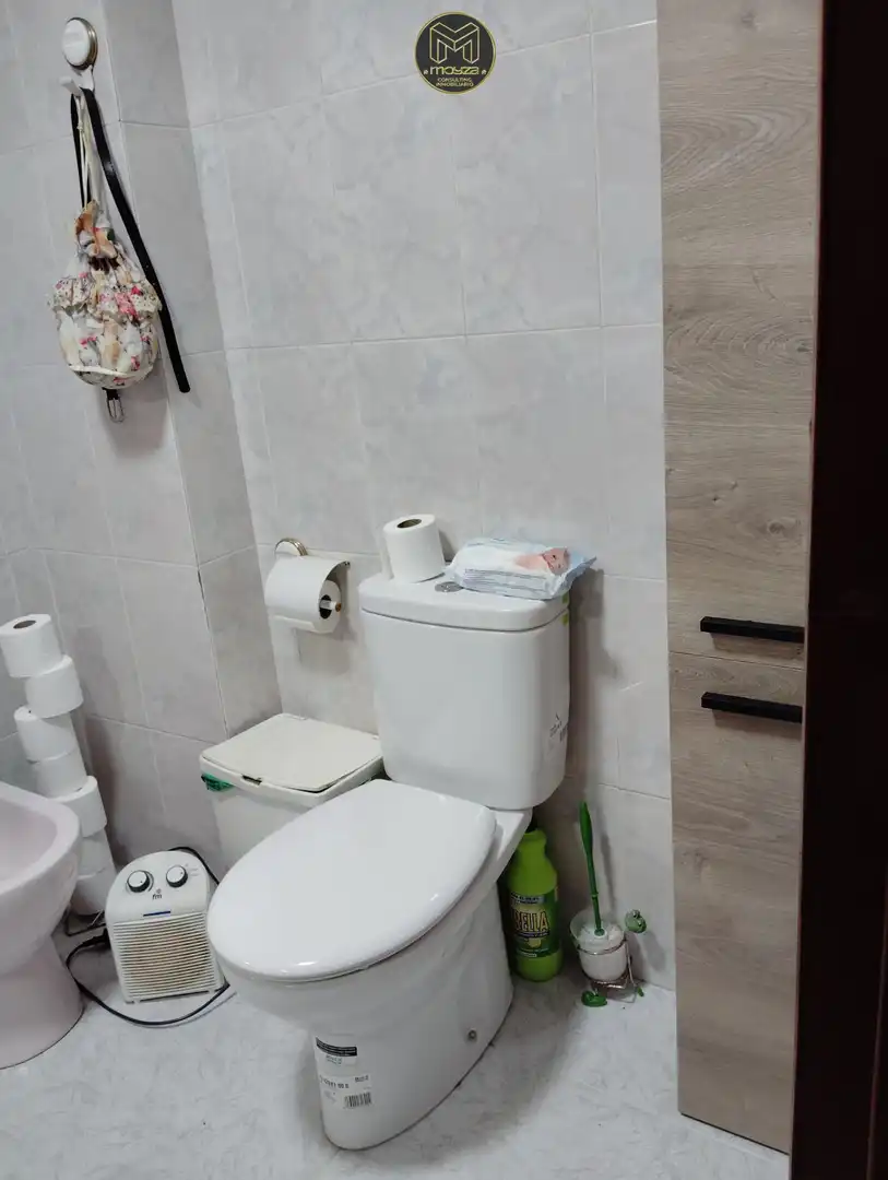 Badezimmer von Erdgeschoss zum Verkauf in Jaén mit Terrasse