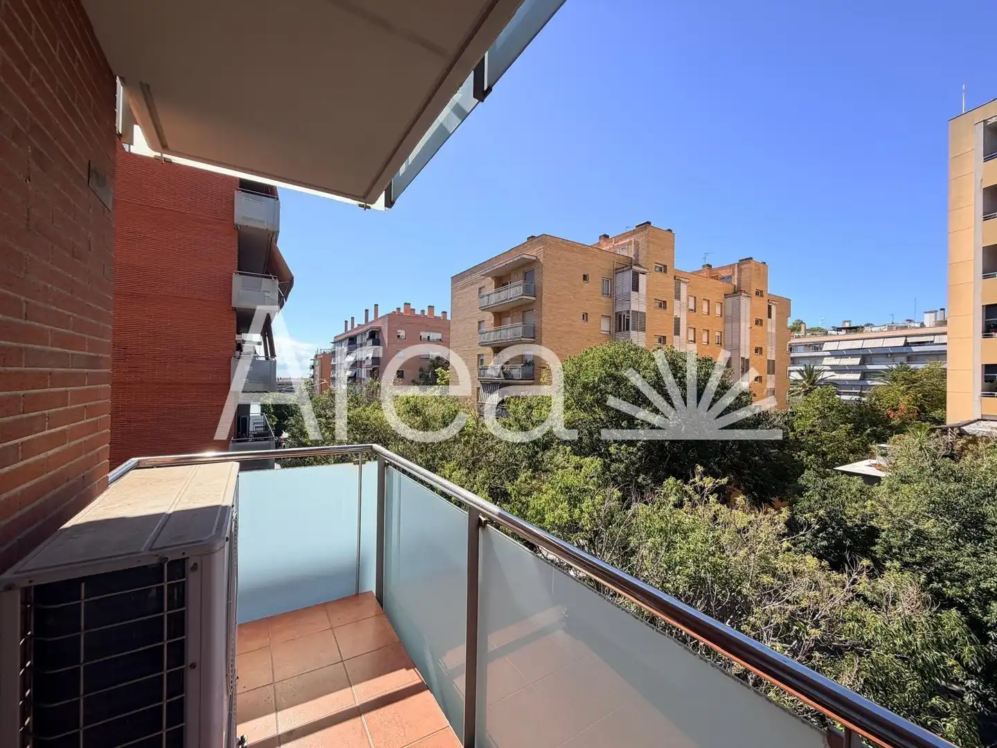 Vista exterior de Pis en venda en Mataró amb Aire condicionat, Calefacció i Balcó