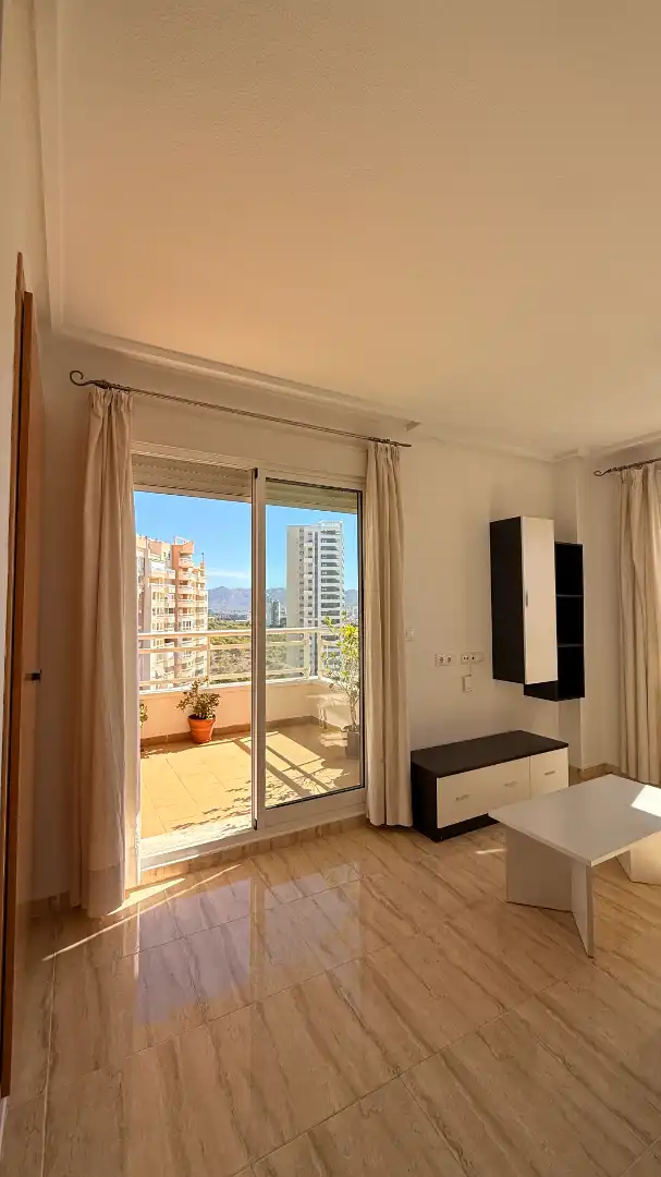 Apartment with pool to rent in Calle Presidente Adolfo Suárez 5A, imagen 2