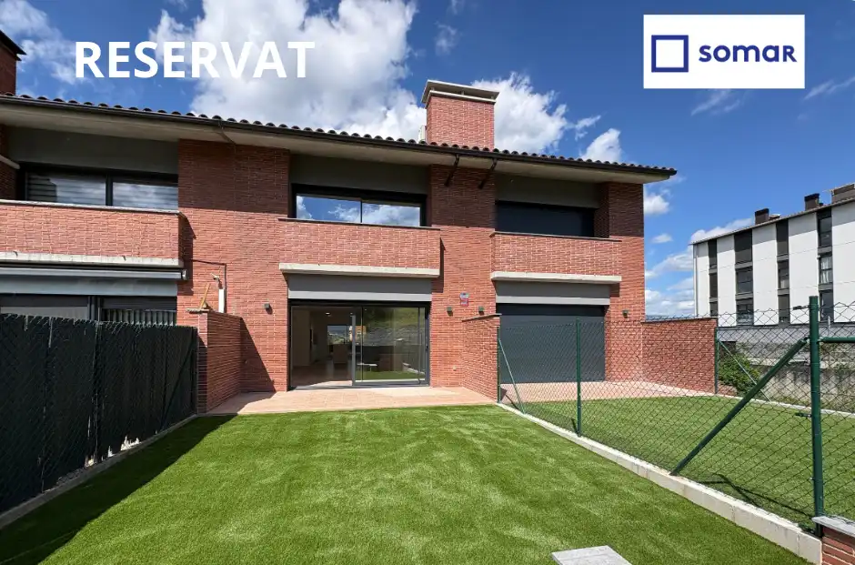 Casa a schiera con terrazza in vendita a Torelló