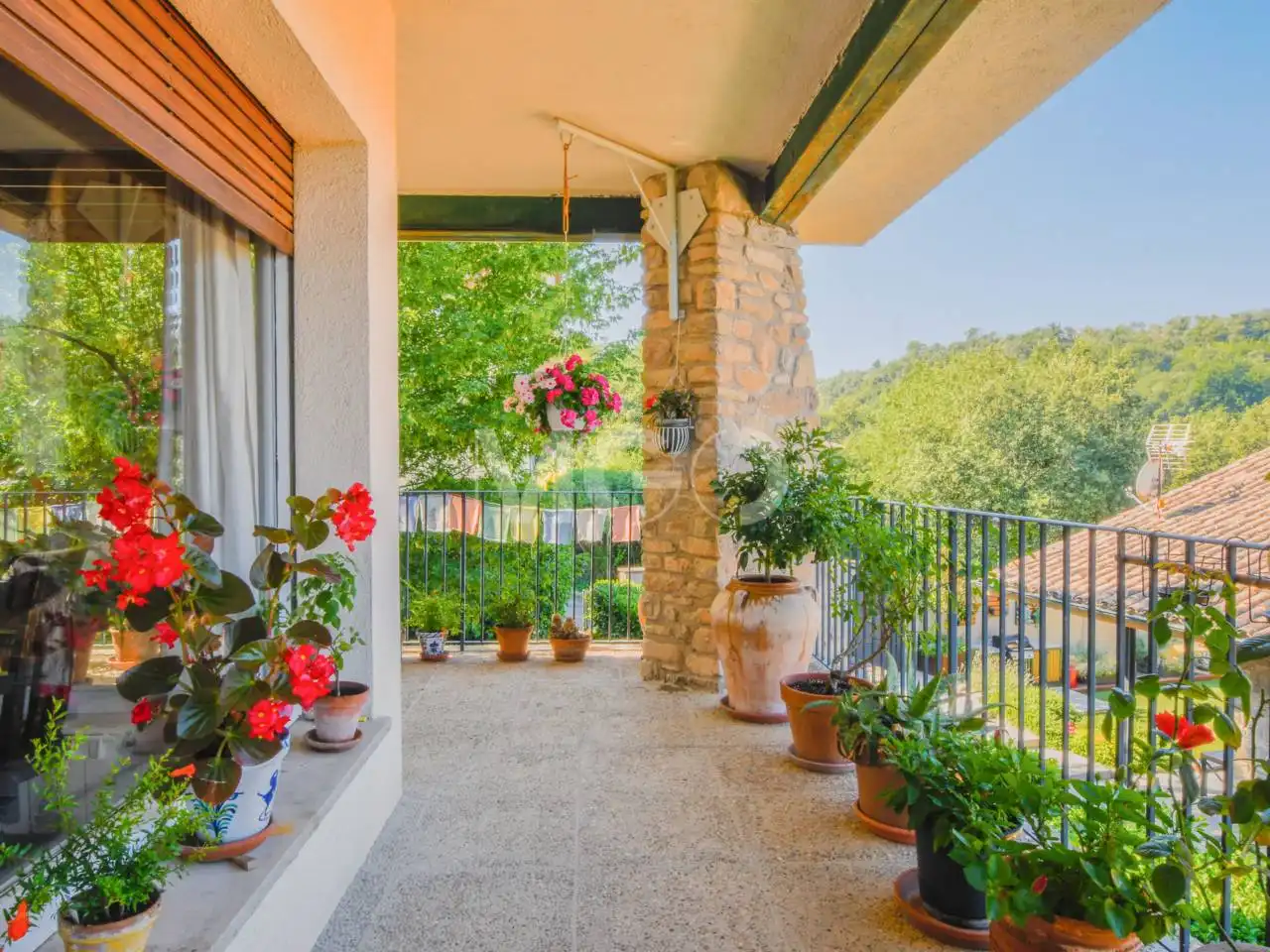 Jardí de Casa o xalet en venda en Tavèrnoles amb Calefacció, Jardí privat i Parquet