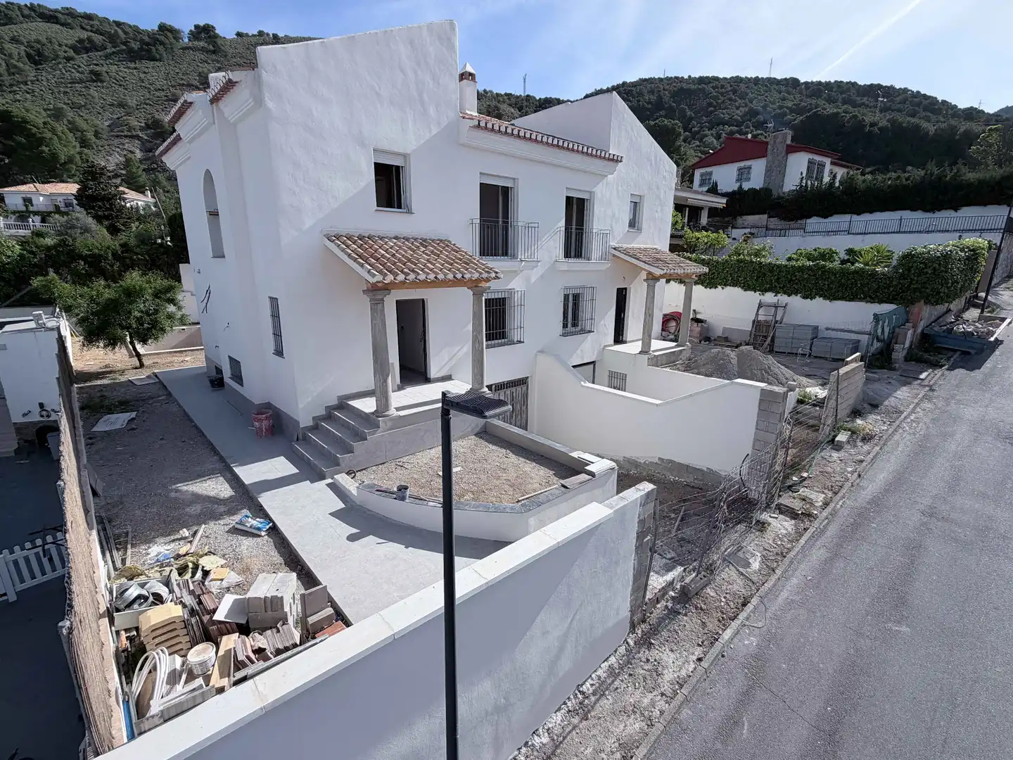 Vista exterior de Casa o xalet en venda en Padul amb Jardí privat, Piscina i Balcó