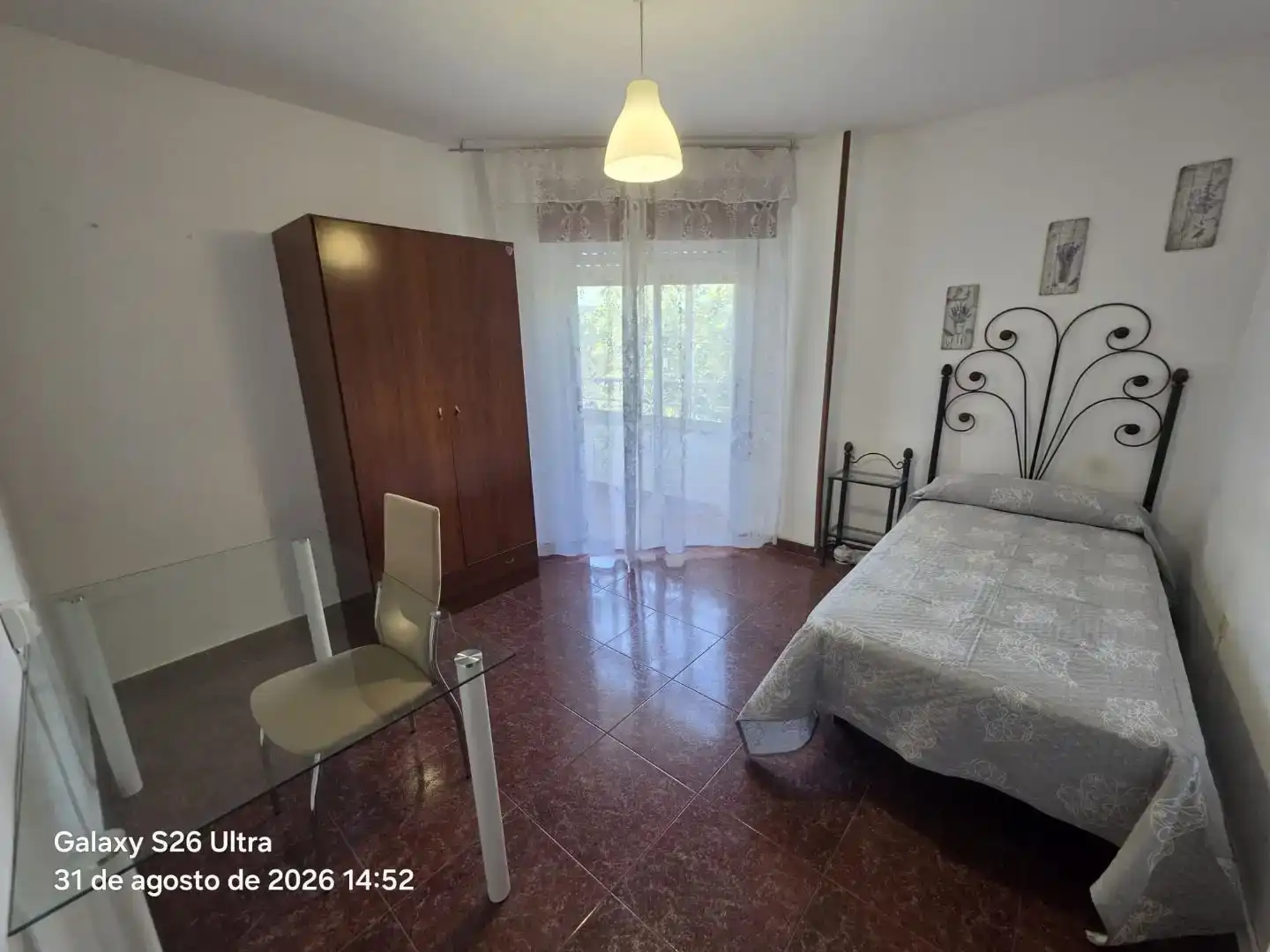 Schlafzimmer von Wohnung zur Miete in Cáceres mit Privatgarten, Möbliert und Balkon