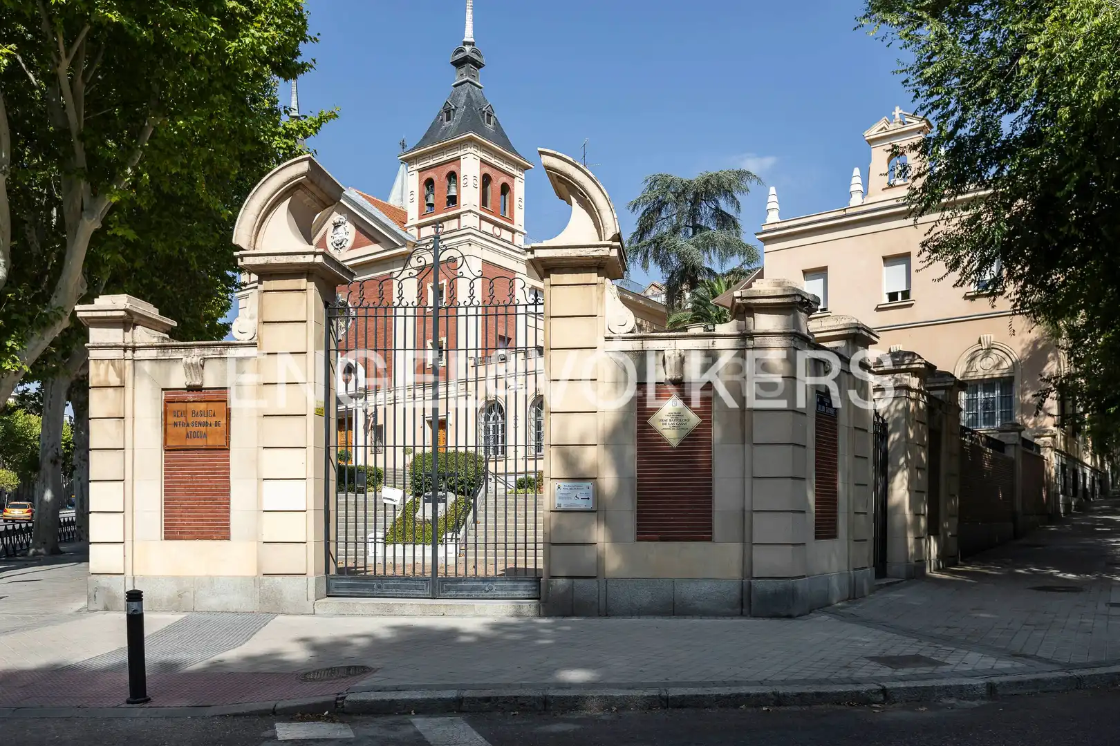 Vista exterior de Piso en venta en Madrid con Aire acondicionado y Calefacción