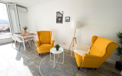 Living room of Flat to rent in  Barcelona Capital  with Air Conditioner, Heating and Terrace