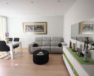 Living room of Flat for sale in  Barcelona Capital  with Air Conditioner, Heating and Parquet flooring