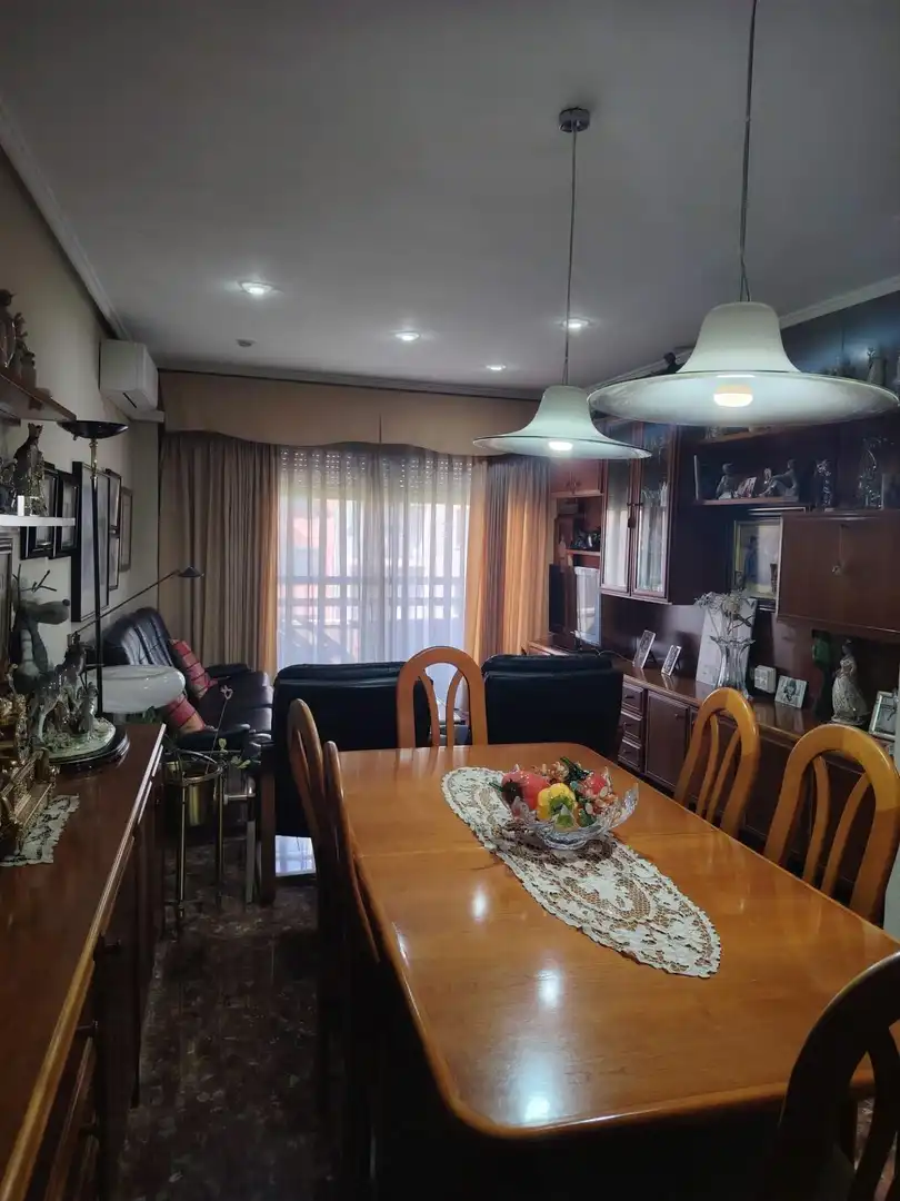 Comedor de Piso de alquiler en Mislata con Aire acondicionado, Calefacción y Amueblado