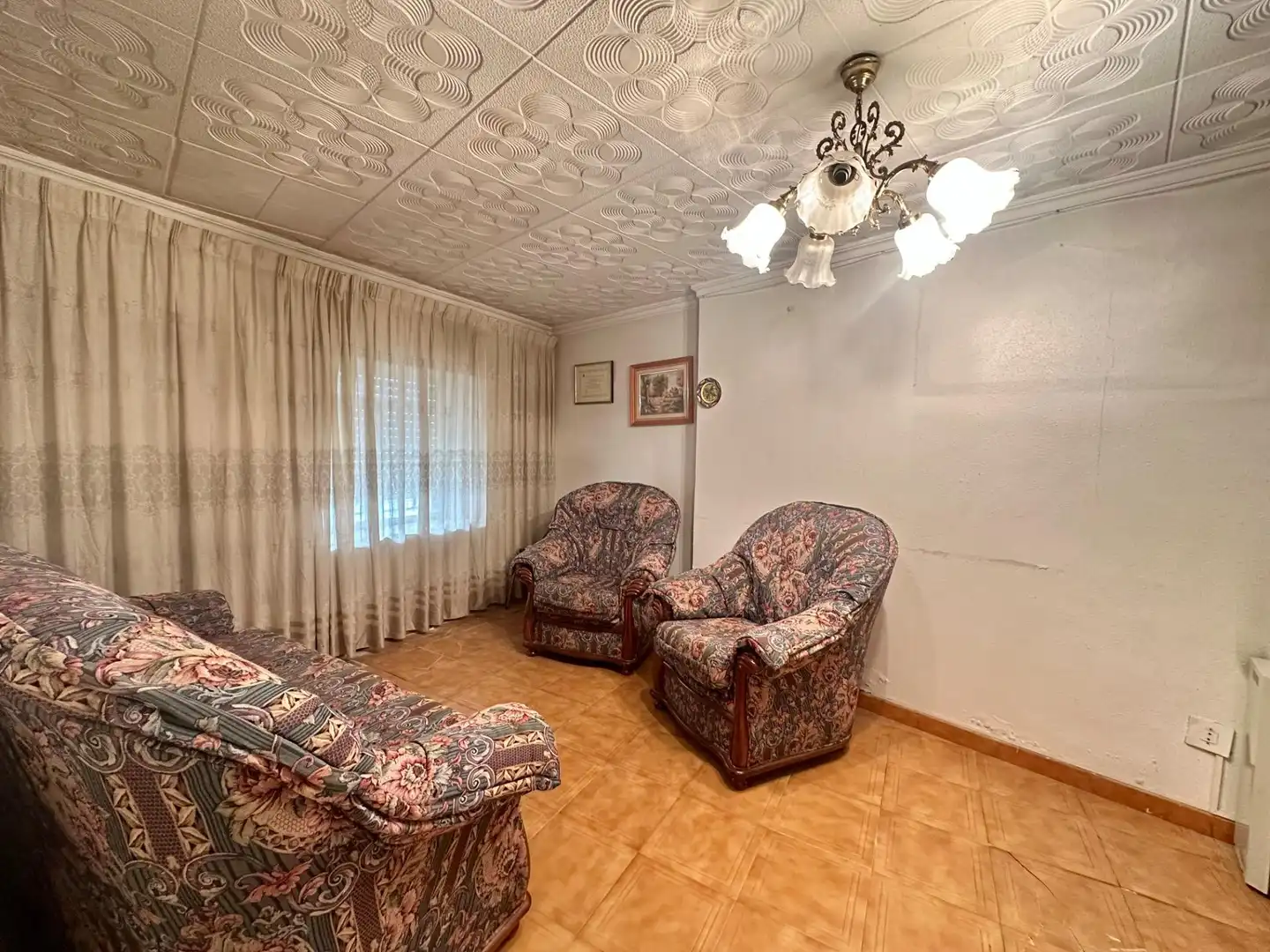 Sala d'estar de Finca rústica en venda en Camponaraya amb Calefacció