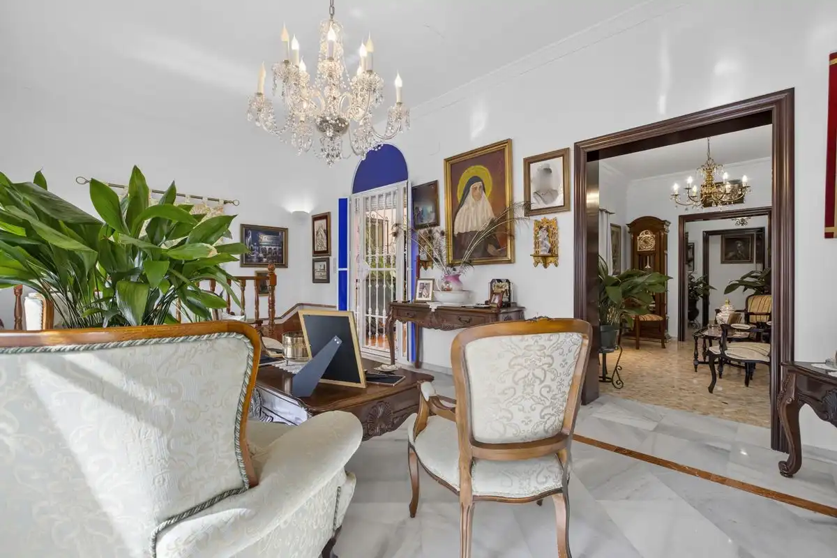 Maisonette zum Verkauf in Bollullos de la Mitación mit Heizung, Privatgarten und Abstellraum