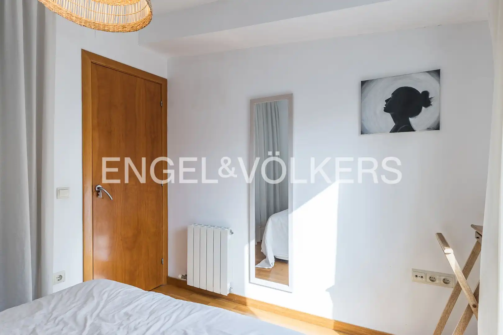 Bedroom of Flat for sale in Barcelona  with Heating, Parquet flooring and Balcony