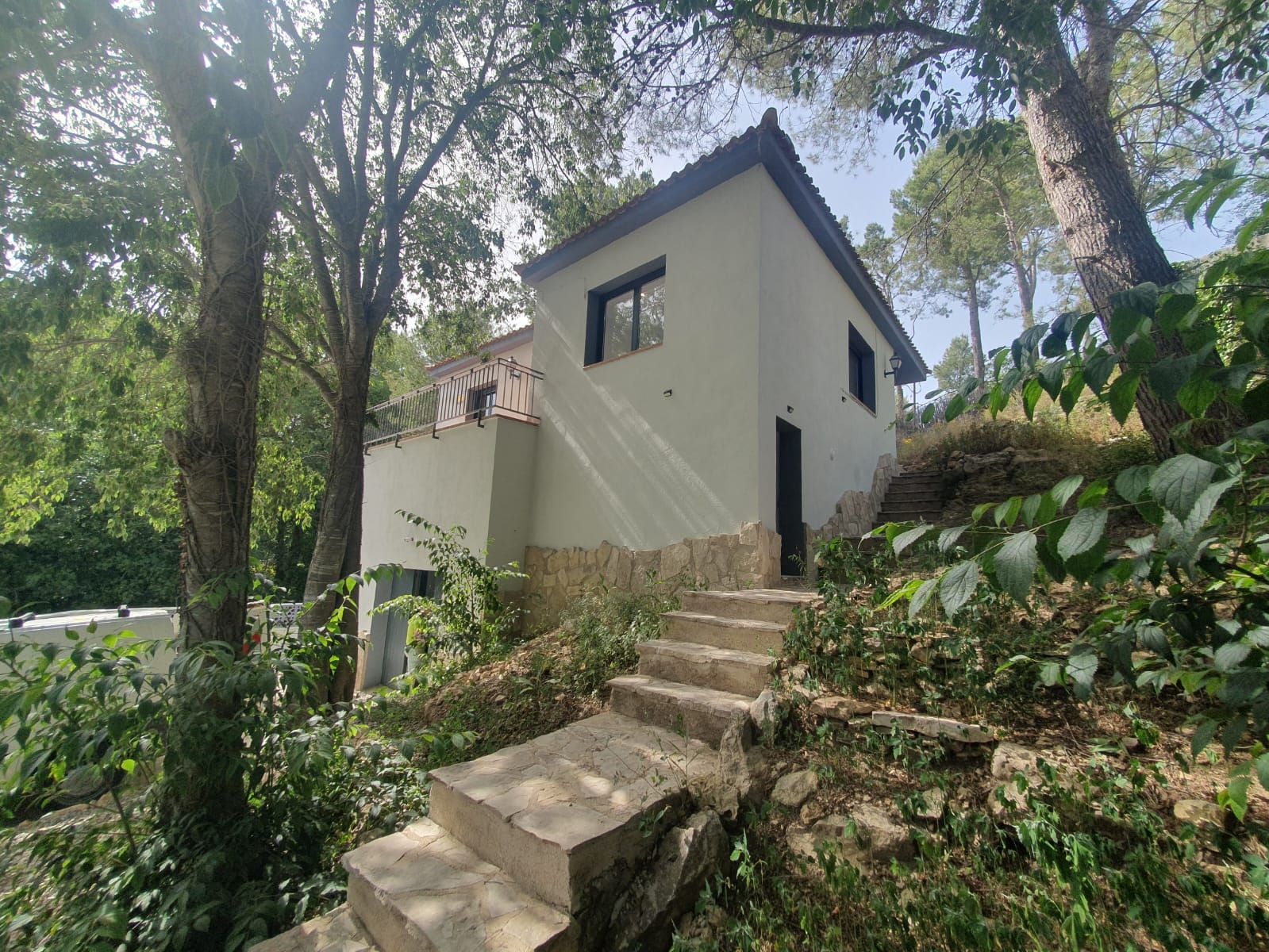 Vista exterior de Casa o xalet en venda en La Llacuna amb Calefacció, Jardí privat i Terrassa