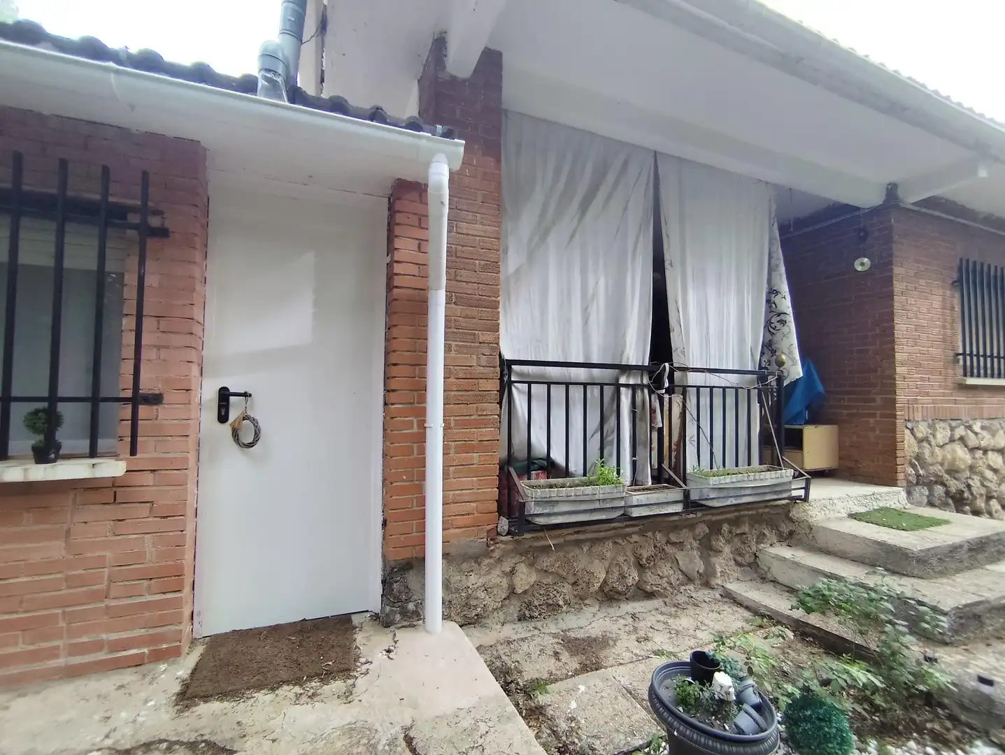 Vista exterior de Casa o xalet en venda en Hontoba amb Calefacció