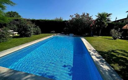 Piscina de Casa o xalet en venda en Ponferrada amb Aire condicionat, Terrassa i Piscina