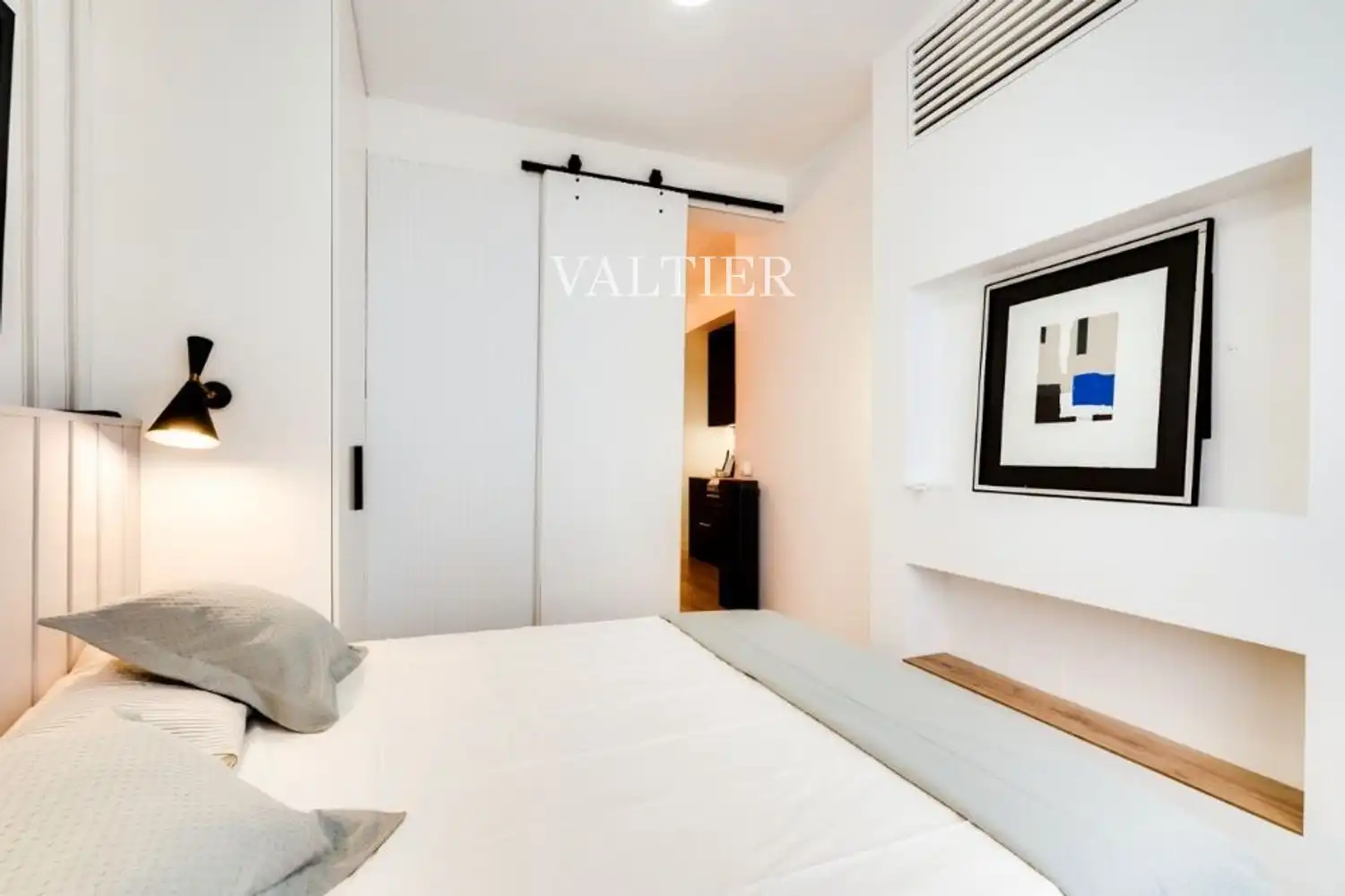 Bedroom of Flat for rent in Madrid  with Air Conditioner, Heating and Furnished