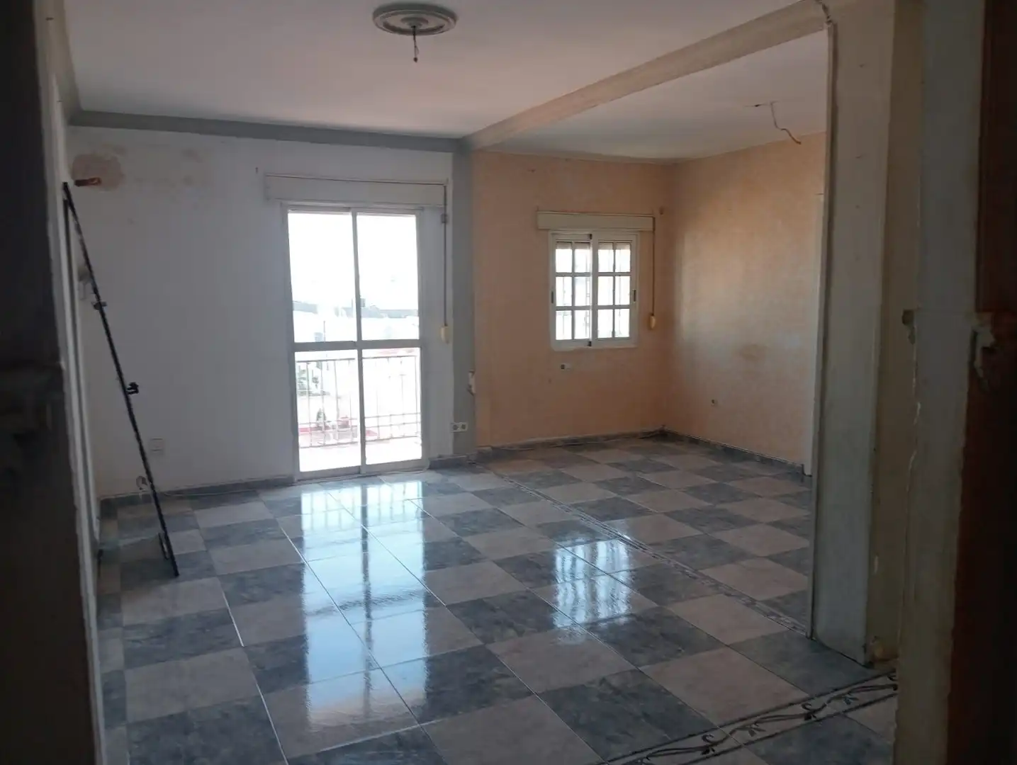 Flat for sale in Tomares