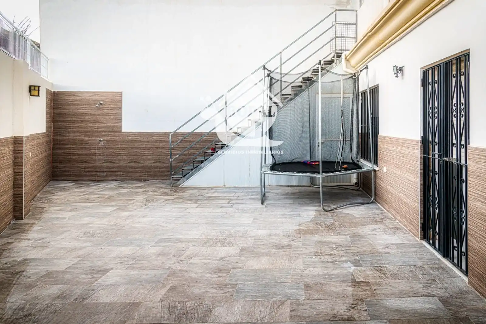 Dúplex en venta en Huércal de Almería con Aire acondicionado, Calefacción y Jardín privado